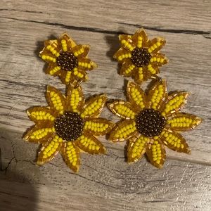 Beaded sunflower earrings